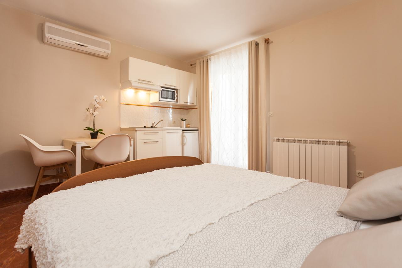 Apartments Alice Rovinj Luaran gambar