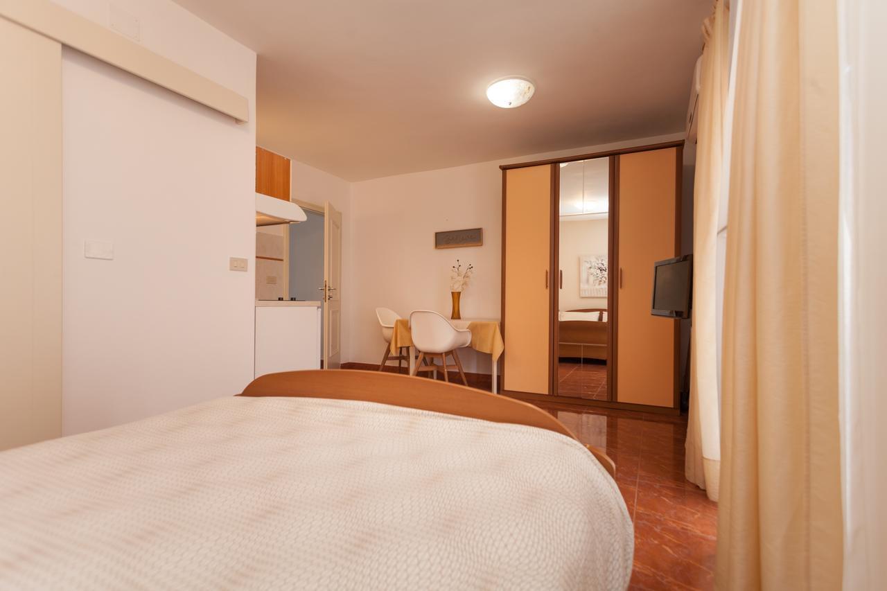Apartments Alice Rovinj Luaran gambar
